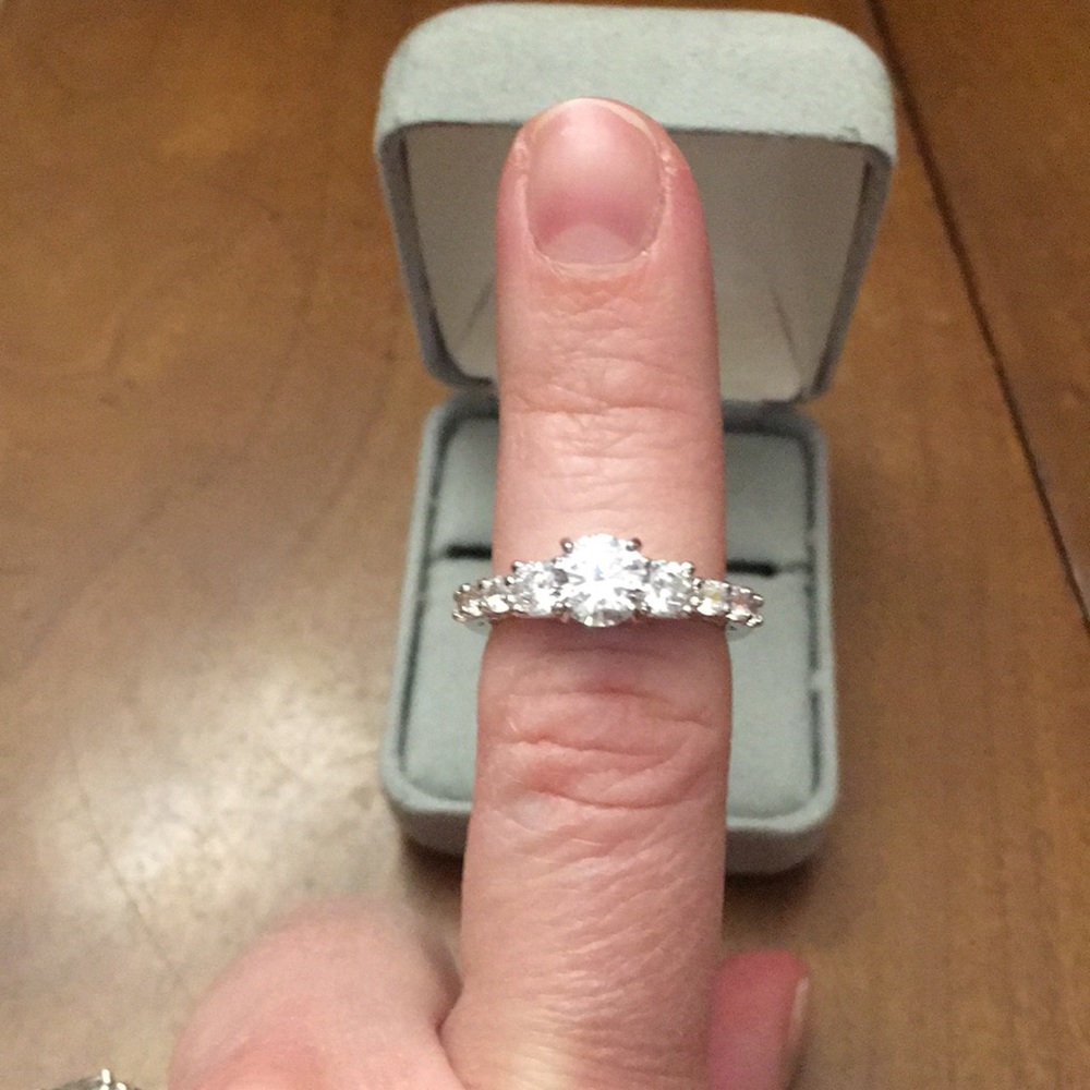 STERLING SILVER AND CZ ENGAGEMENT RING - Picture 6 of 6